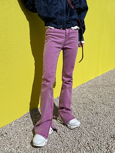 Pink washing boots-cut jeans